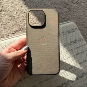 iPhone 15 Pro Max Finewoven Case with Magsafe